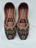 Women Hand Made Khussa LK17