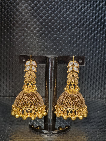 Gold Jhumka Earring